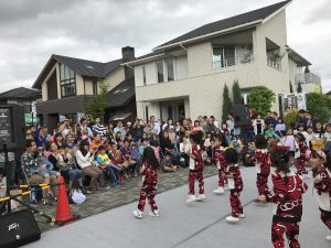 子育てハグフェスキッズダンスステージ写真