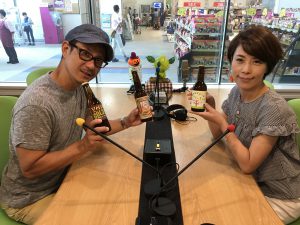 小手指 bar THE GARAGE オーナーがFMチャッピーゲストに来てくださいました。パーソナリティーは藤井千代美です。