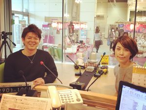 新狭山居酒屋家俺たちの炙り家、3light cafe オーナーがFMチャッピーに遊びにきてくれました。